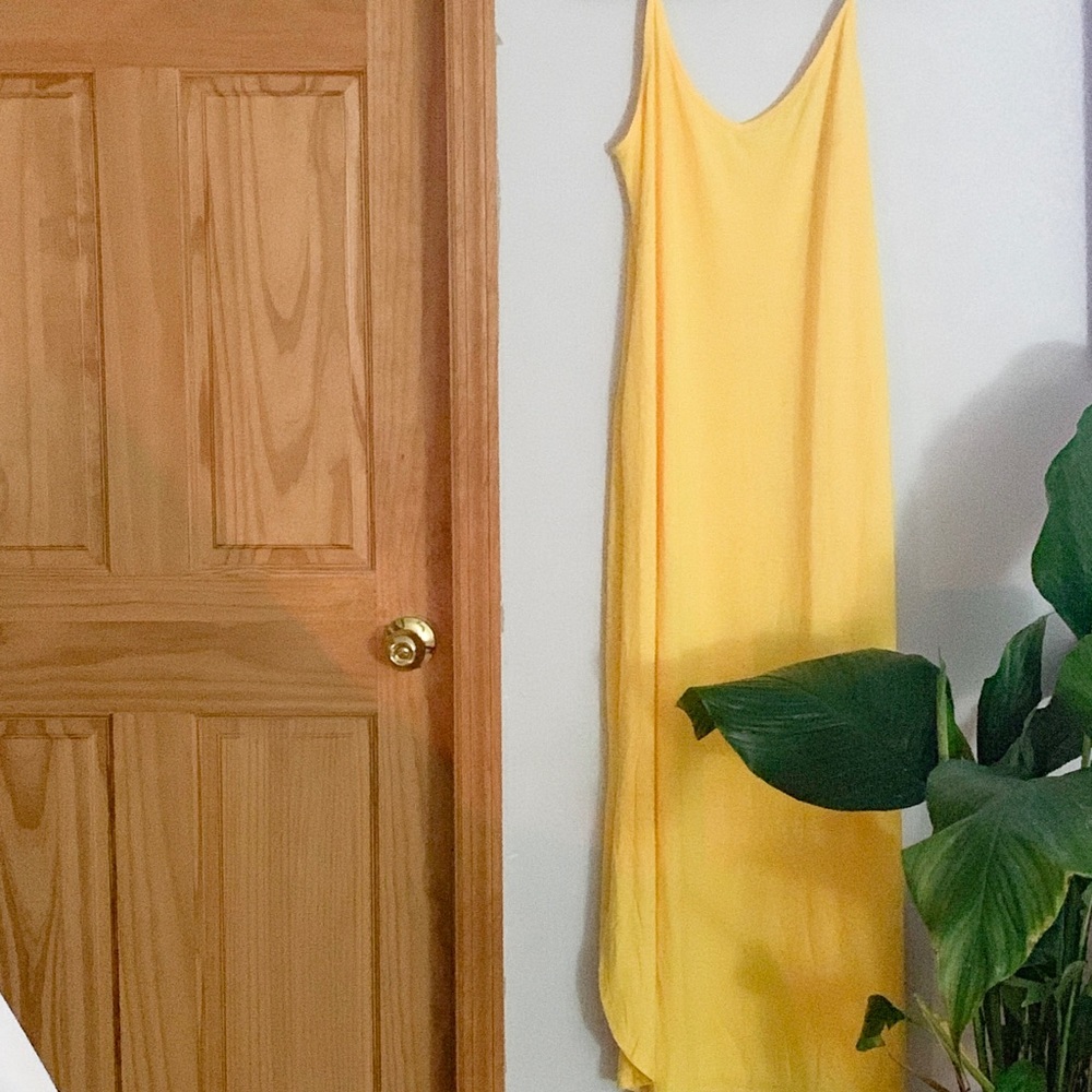 Yellow dress